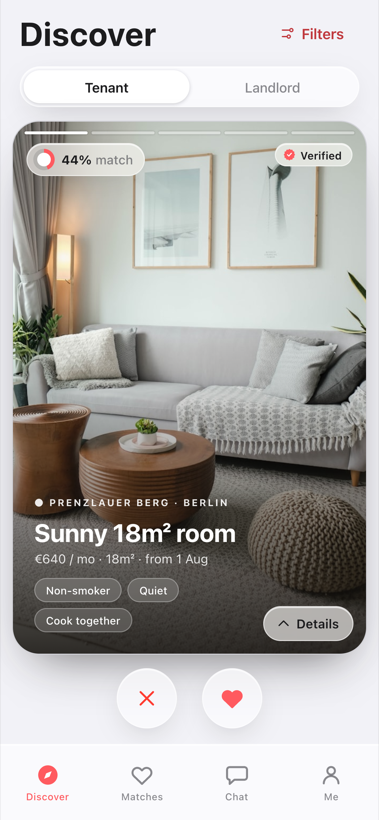 hommi Discover — swiping a verified room listing in Berlin
